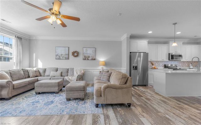 1027 E Ocean View AVE, Norfolk, VA 23503