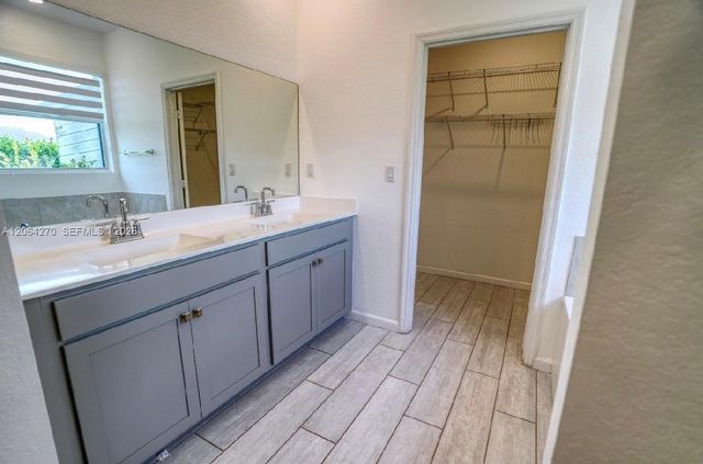30600 SW 193rd Ave, Homestead, FL 33030