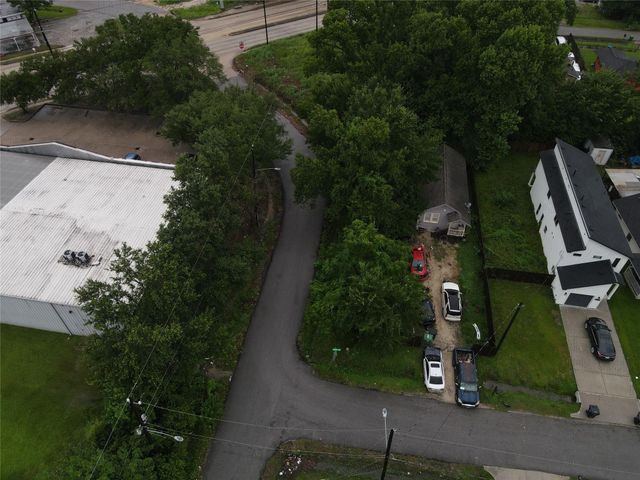 7900 Tower Street, Houston, TX 77088