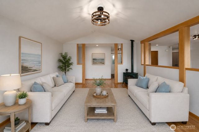 6404 Warren Street, Anacortes, WA 98221