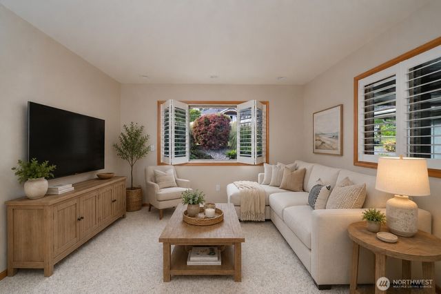 6404 Warren Street, Anacortes, WA 98221