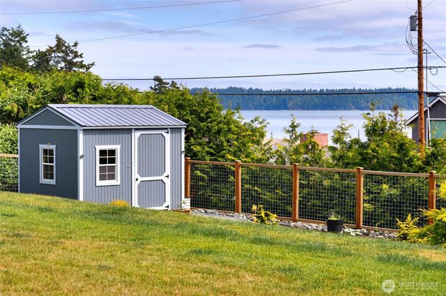 6404 Warren Street, Anacortes, WA 98221