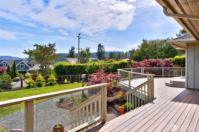 6404 Warren Street, Anacortes, WA 98221