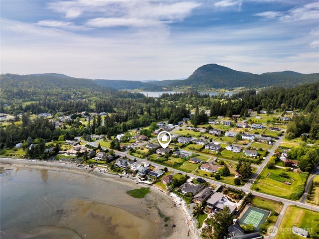 6404 Warren Street, Anacortes, WA 98221