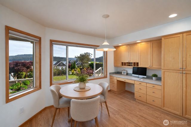 6404 Warren Street, Anacortes, WA 98221