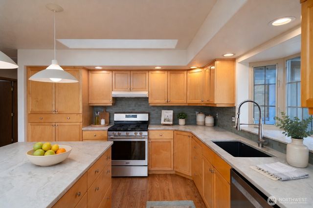6404 Warren Street, Anacortes, WA 98221