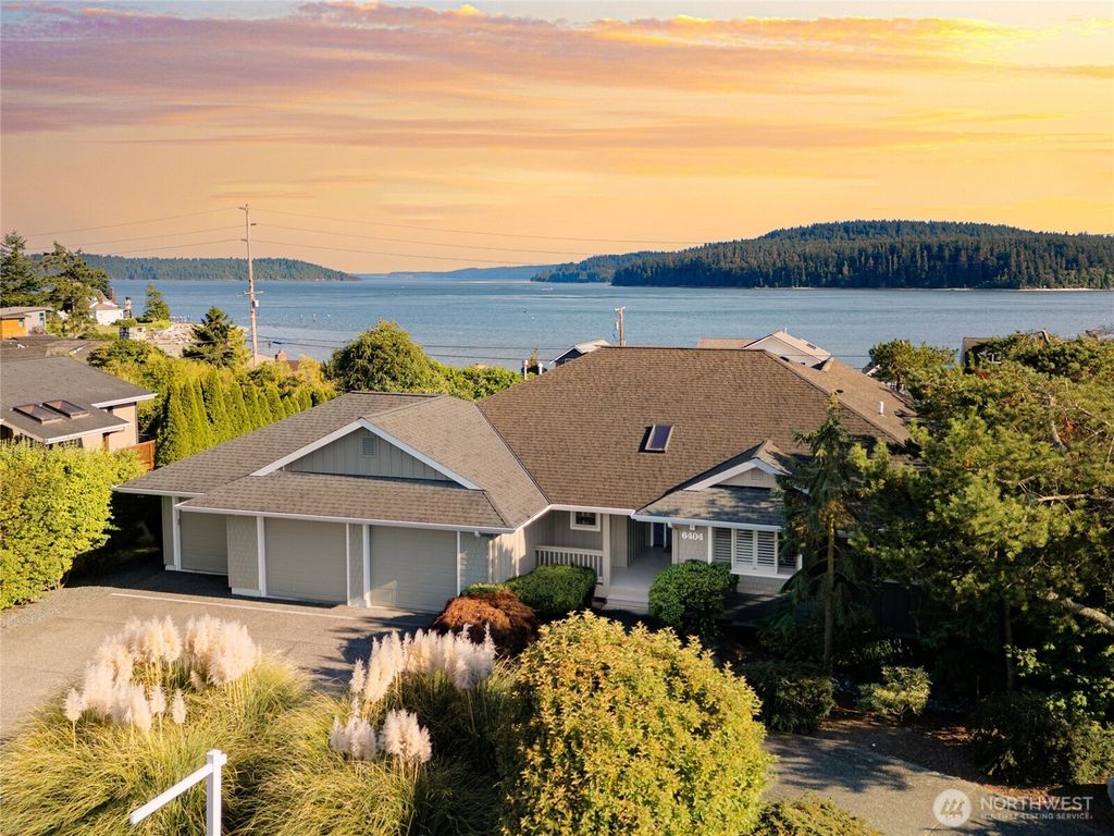 6404 Warren Street, Anacortes, WA 98221