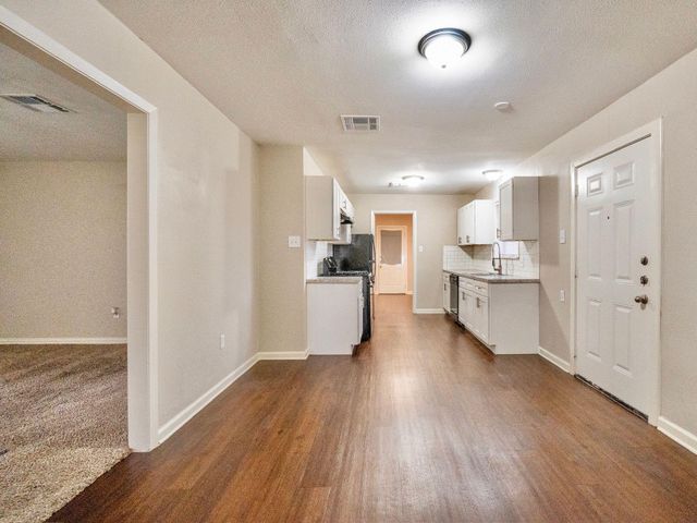 2918 16th Avenue N, Texas City, TX 77590