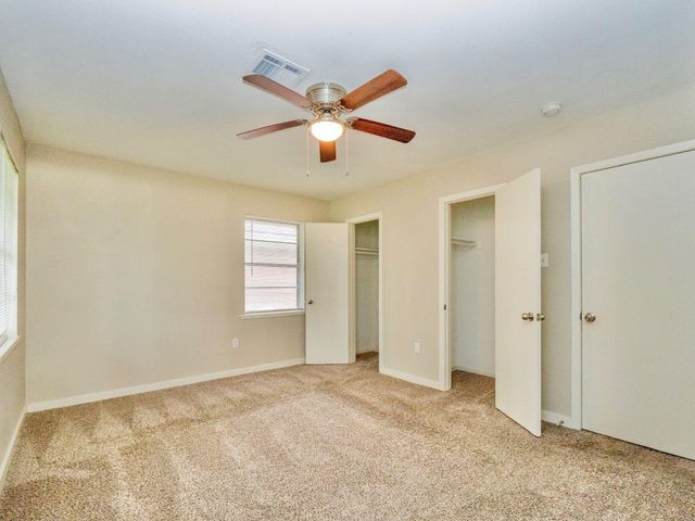 2918 16th Avenue N, Texas City, TX 77590