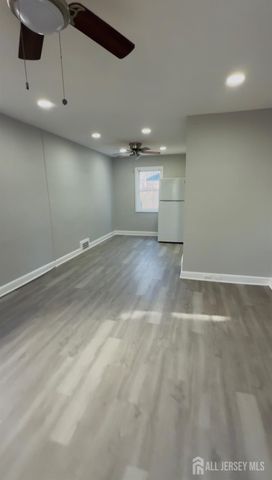 42 MacArthur Drive, Edison, NJ 08837