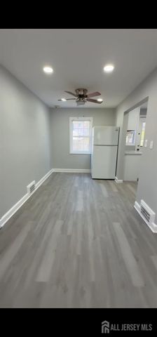 42 MacArthur Drive, Edison, NJ 08837