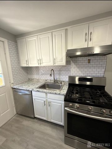 42 MacArthur Drive, Edison, NJ 08837