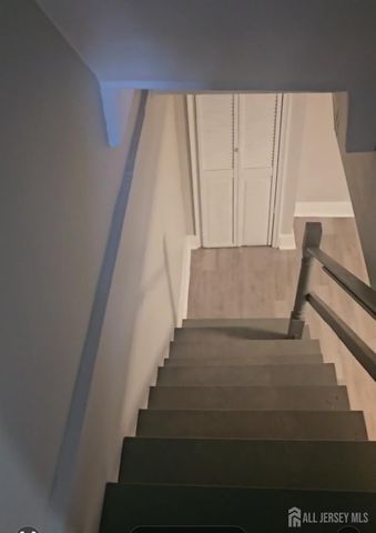 42 MacArthur Drive, Edison, NJ 08837