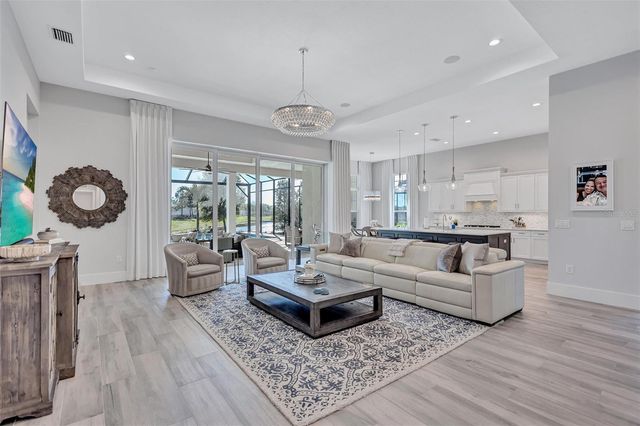 8278 PAVIA WAY, Bradenton, FL 34202