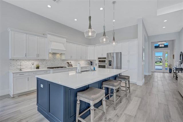 8278 PAVIA WAY, Bradenton, FL 34202