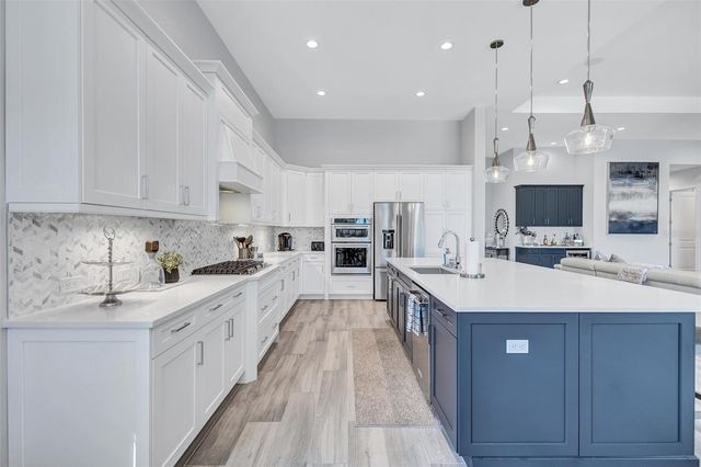 8278 PAVIA WAY, Bradenton, FL 34202