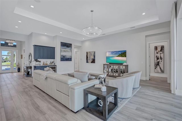 8278 PAVIA WAY, Bradenton, FL 34202