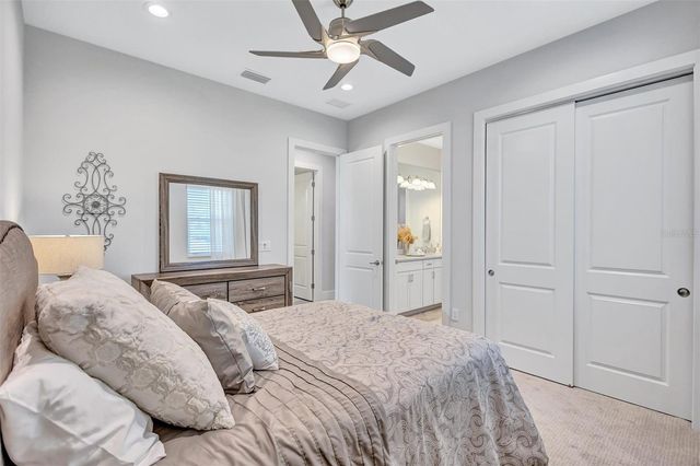 8278 PAVIA WAY, Bradenton, FL 34202