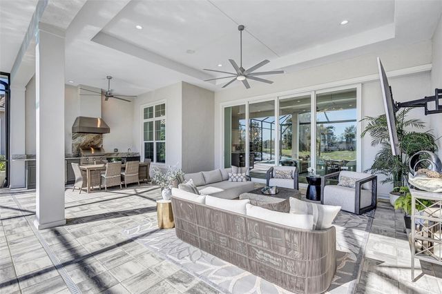 8278 PAVIA WAY, Bradenton, FL 34202