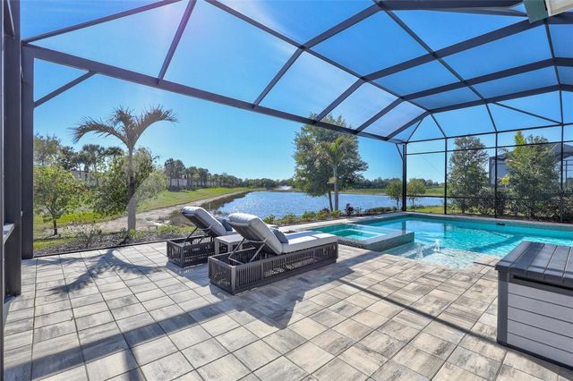 8278 PAVIA WAY, Bradenton, FL 34202