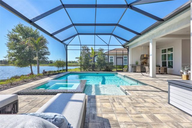 8278 PAVIA WAY, Bradenton, FL 34202