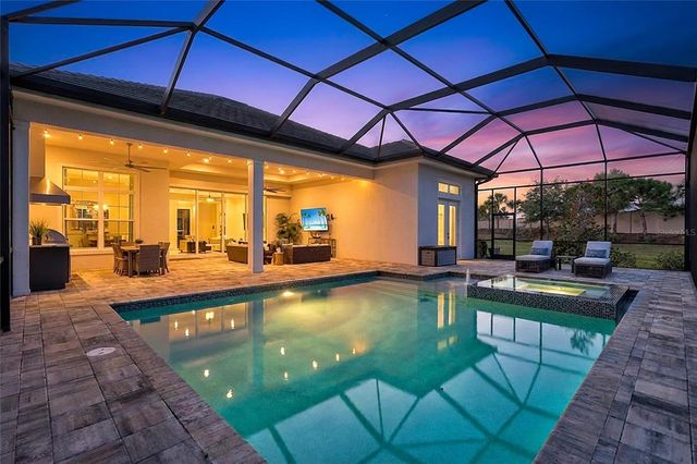 8278 PAVIA WAY, Bradenton, FL 34202