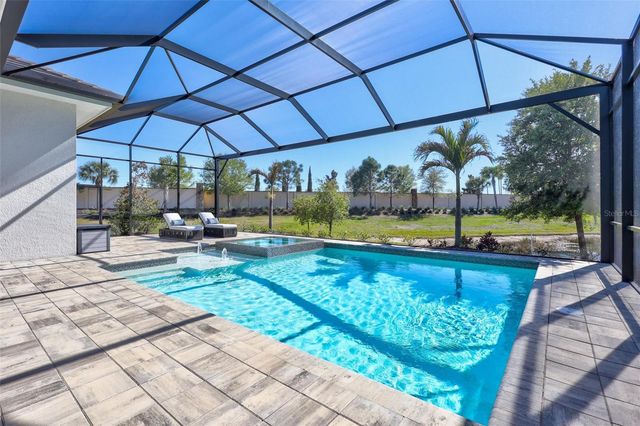 8278 PAVIA WAY, Bradenton, FL 34202