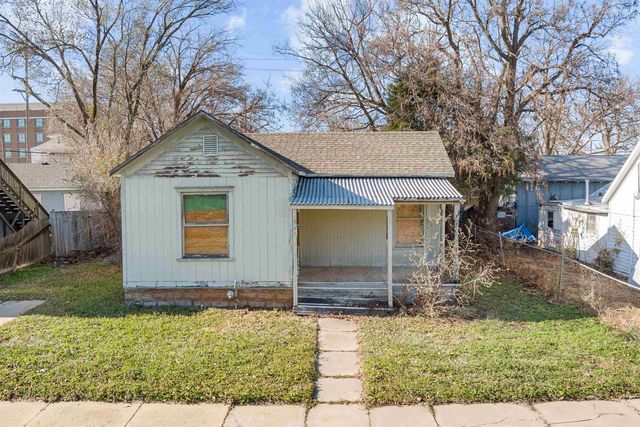 232 S 4th St., Salina, KS 67401