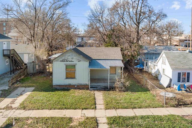 232 S 4th St., Salina, KS 67401