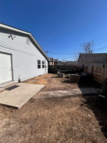 906 E 4th Street, Sedalia, MO 65301