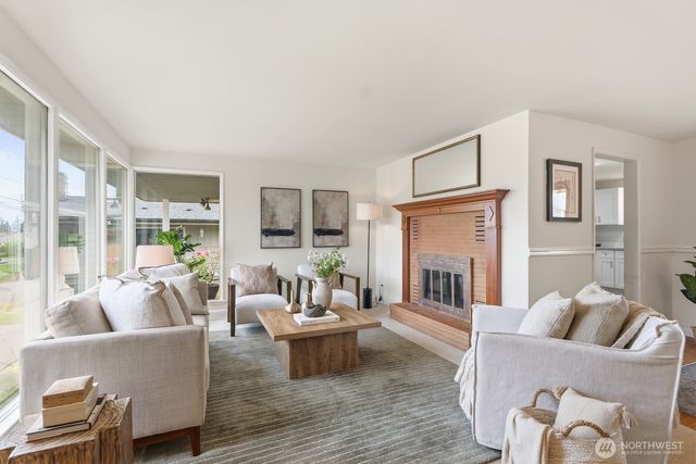 4893 Alpine Drive, Everett, WA 98203
