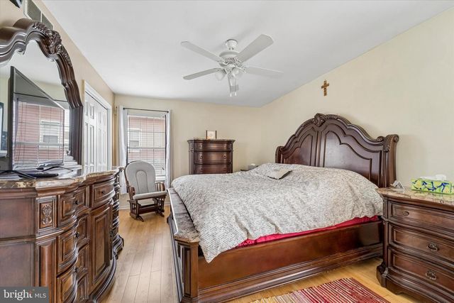 57 S OAK AVE, Aldan, PA 19018