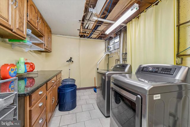 57 S OAK AVE, Aldan, PA 19018