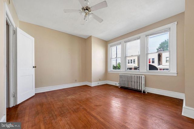 31 LAMPORT RD, Upper Darby, PA 19082