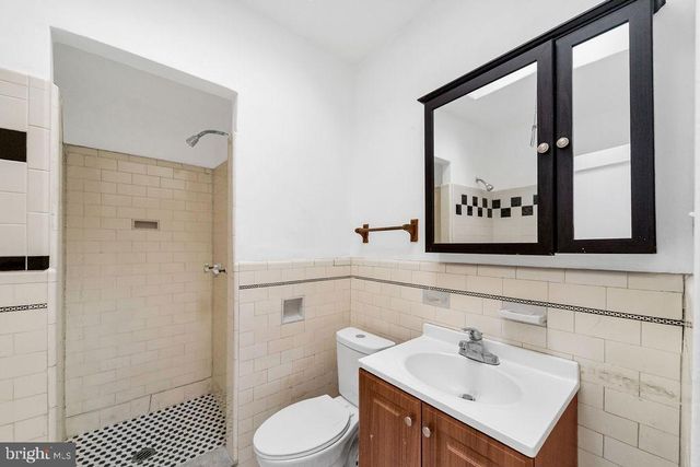 31 LAMPORT RD, Upper Darby, PA 19082