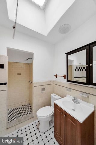 31 LAMPORT RD, Upper Darby, PA 19082