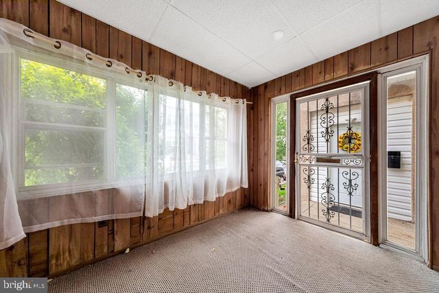 31 LAMPORT RD, Upper Darby, PA 19082