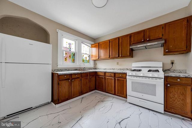 31 LAMPORT RD, Upper Darby, PA 19082