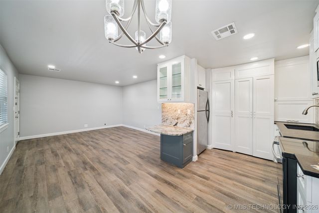 3701 Riverside Drive 14, Tulsa, OK 74105