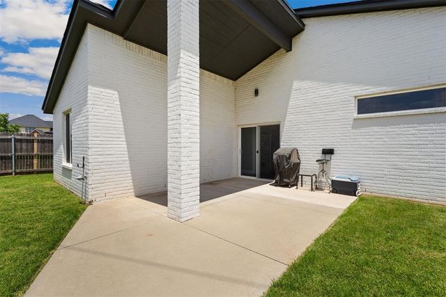2420 NW 172nd Circle, Edmond, OK 73012