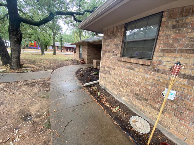 501 Mesquite Street, Mineral Wells, TX 76067