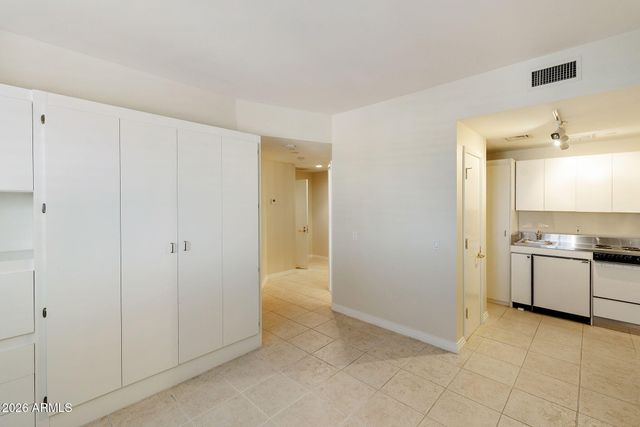 1040 E OSBORN Road 601, Phoenix, AZ 85014
