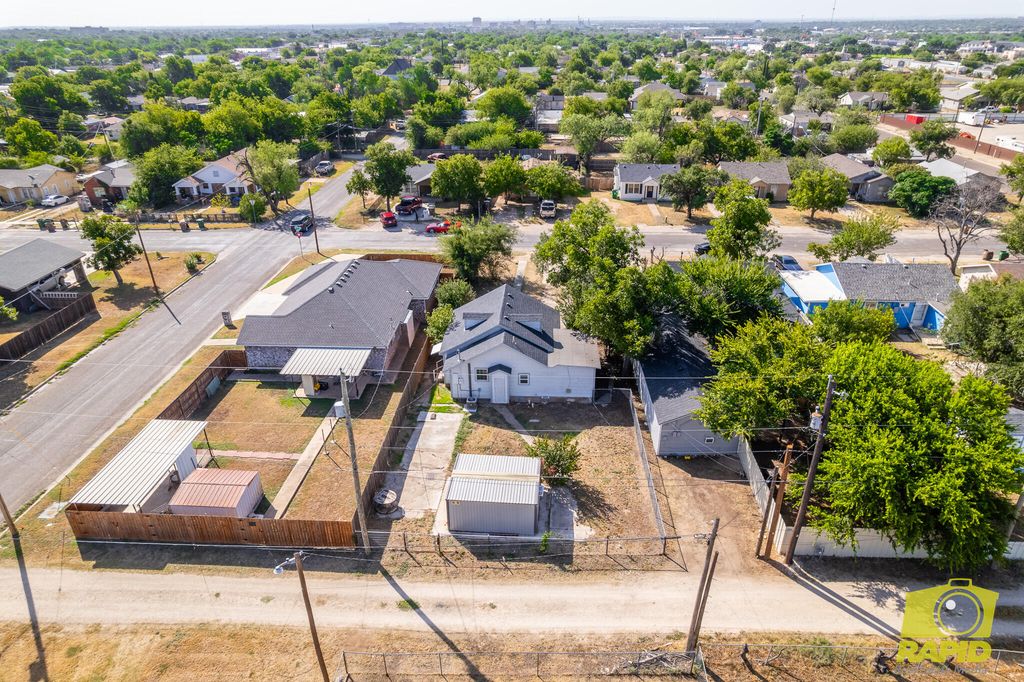 Image 28 of property listing at 106 W 27th Street, San Angelo, TX 76903
