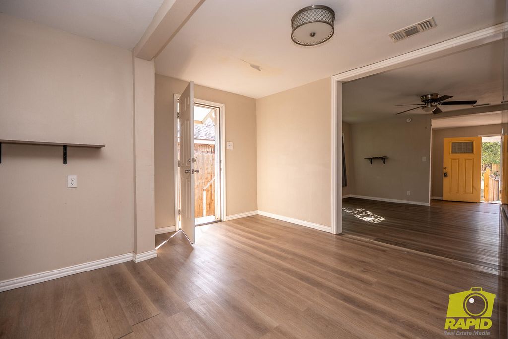 Image 9 of property listing at 106 W 27th Street, San Angelo, TX 76903