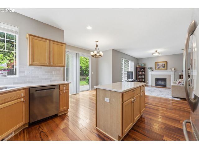 2528 N ROGER SMITH Dr, Newberg, OR 97132