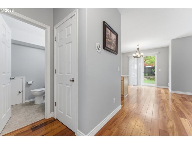 2528 N ROGER SMITH Dr, Newberg, OR 97132