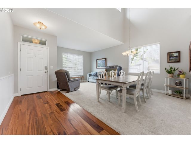 2528 N ROGER SMITH Dr, Newberg, OR 97132