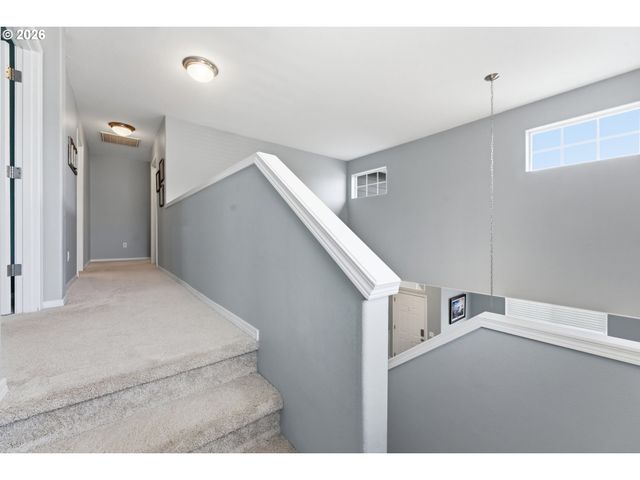 2528 N ROGER SMITH Dr, Newberg, OR 97132