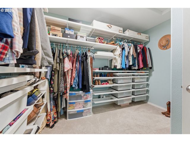 2528 N ROGER SMITH Dr, Newberg, OR 97132