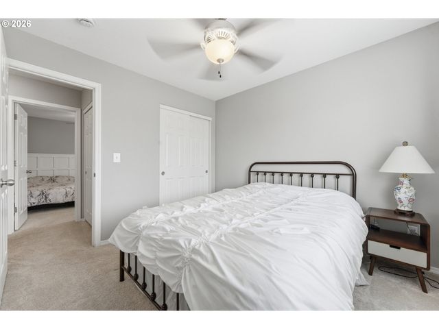2528 N ROGER SMITH Dr, Newberg, OR 97132